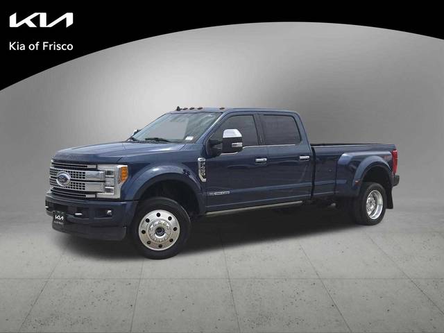 2019 Ford F-450 Super Duty Platinum 4WD photo