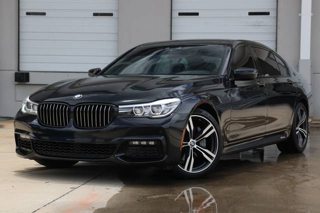 2019 BMW 7 Series 740i RWD photo