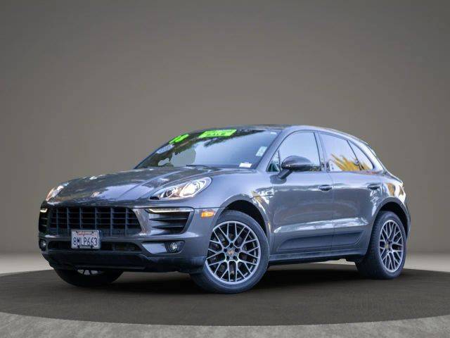 2018 Porsche Macan  AWD photo