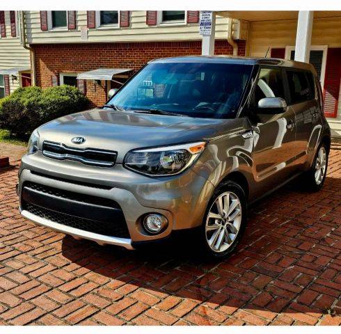 2017 Kia Soul + FWD photo