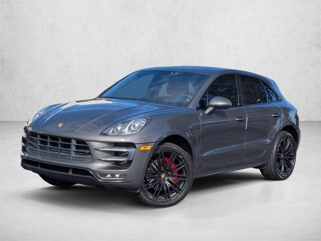 2016 Porsche Macan Turbo AWD photo