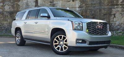 2018 GMC Yukon XL Denali RWD photo