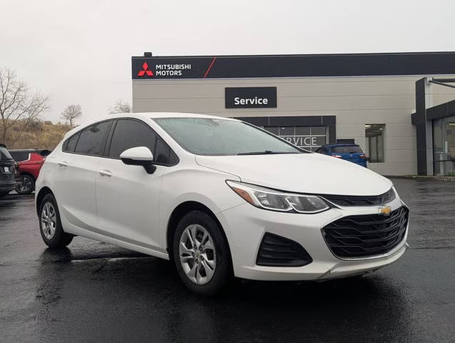 2019 Chevrolet Cruze LS FWD photo