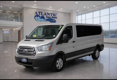 2017 Ford Transit Passenger Wagon XLT RWD photo