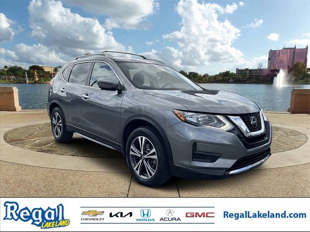 2019 Nissan Rogue SV FWD photo