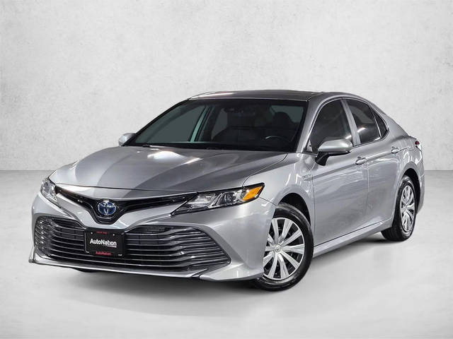 2019 Toyota Camry Hybrid LE FWD photo