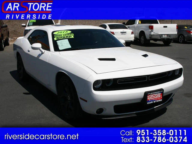 2018 Dodge Challenger SXT Plus RWD photo