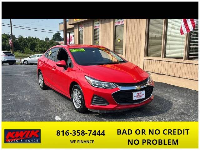 2019 Chevrolet Cruze LS FWD photo