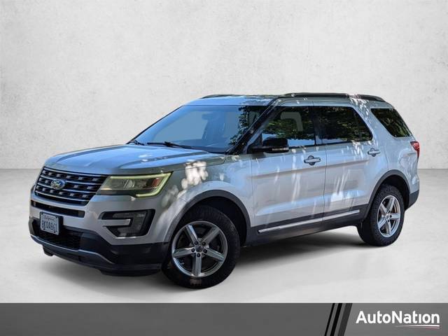 2016 Ford Explorer XLT 4WD photo