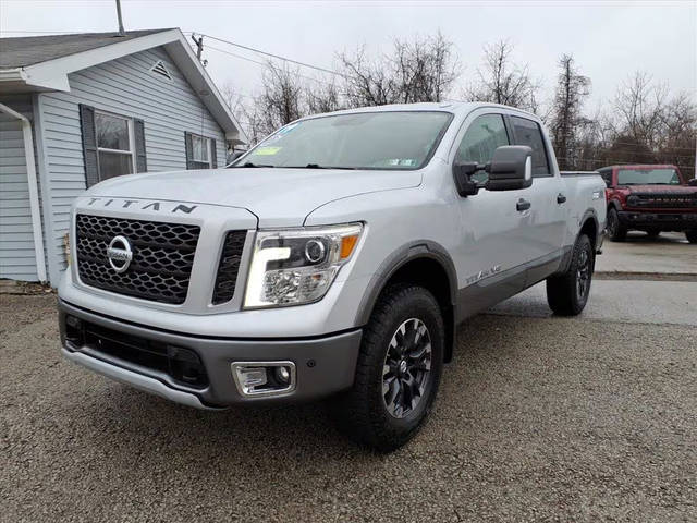 2019 Nissan Titan PRO-4X 4WD photo