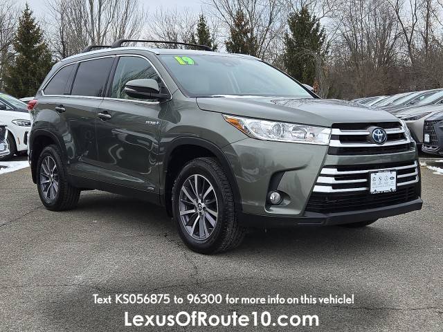 2019 Toyota Highlander Hybrid XLE AWD photo