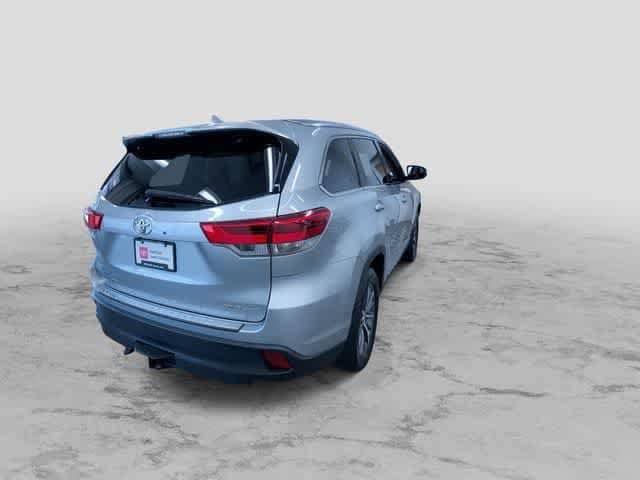 2019 Toyota Highlander XLE AWD photo