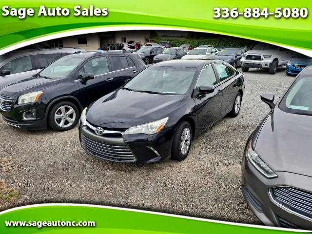 2017 Toyota Camry LE FWD photo