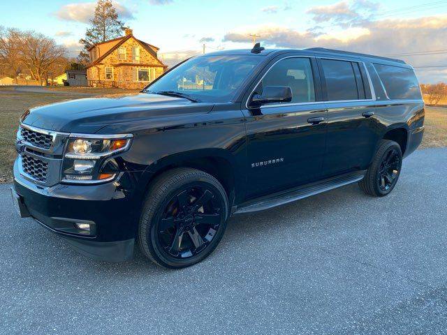 2019 Chevrolet Suburban LT 4WD photo