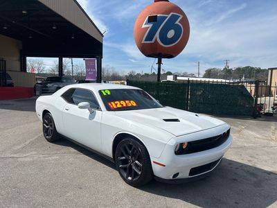 2019 Dodge Challenger SXT RWD photo