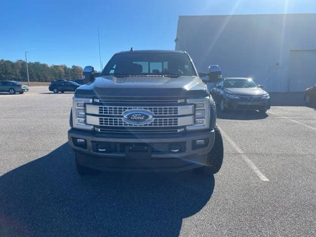 2019 Ford F-250 Super Duty Platinum 4WD photo