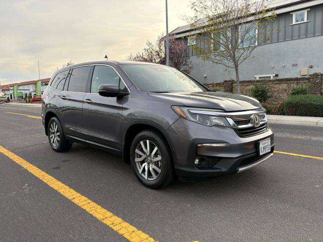 2019 Honda Pilot EX-L w/Navi & RES FWD photo