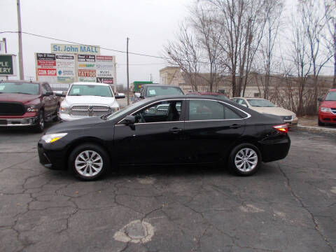 2015 Toyota Camry LE FWD photo