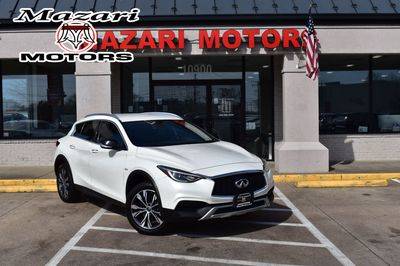 2017 Infiniti QX30 Luxury AWD photo