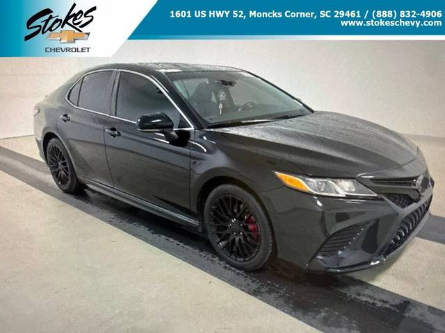 2019 Toyota Camry SE FWD photo