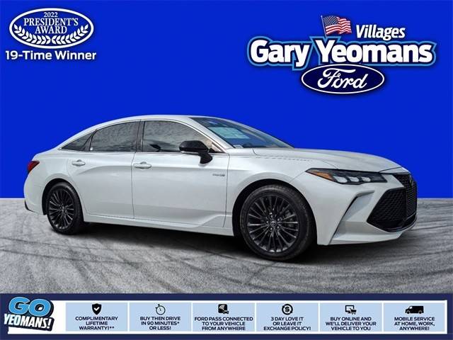 2019 Toyota Avalon Hybrid XSE FWD photo