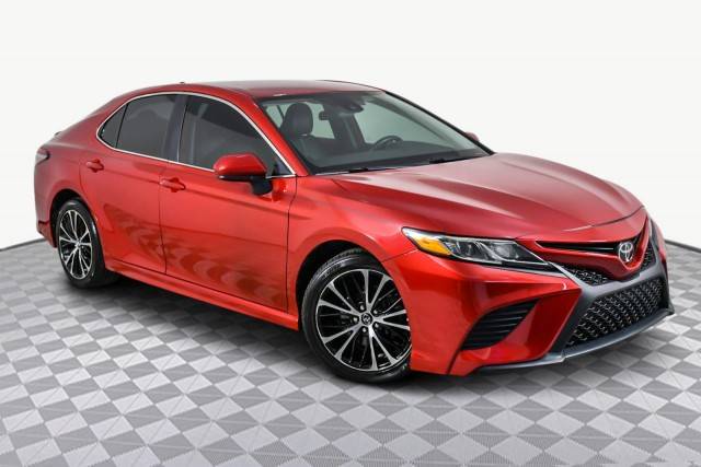 2019 Toyota Camry SE FWD photo