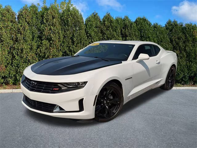 2019 Chevrolet Camaro 1LT RWD photo