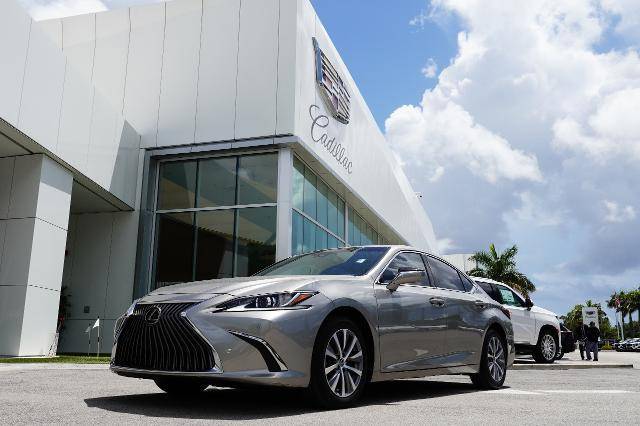 2019 Lexus ES ES 350 FWD photo