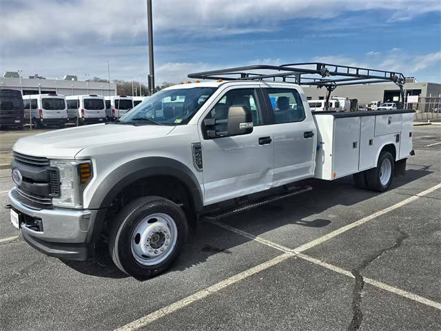 2019 Ford F-450 Super Duty XL 4WD photo