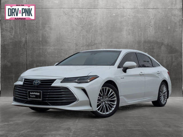 2019 Toyota Avalon Hybrid Limited FWD photo