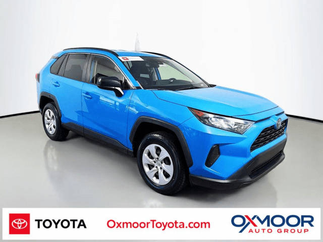2019 Toyota RAV4 LE FWD photo