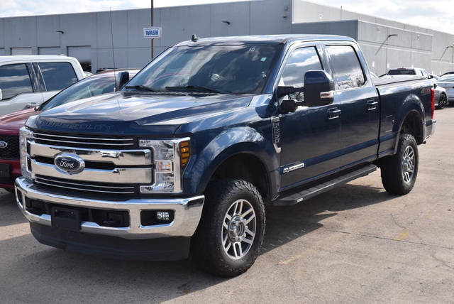 2019 Ford F-250 Super Duty LARIAT 4WD photo