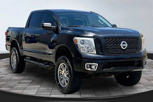 2019 Nissan Titan S 4WD photo