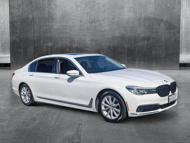 2019 BMW 7 Series 740i RWD photo
