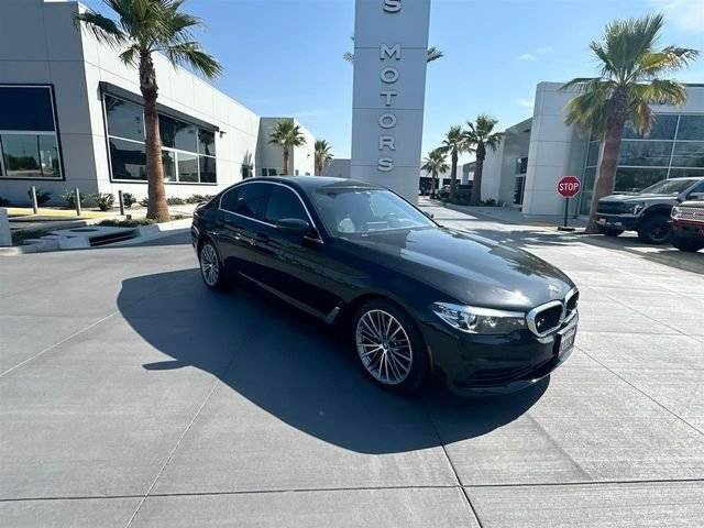 2019 BMW 5 Series 530e iPerformance RWD photo