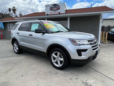 2019 Ford Explorer Base 4WD photo