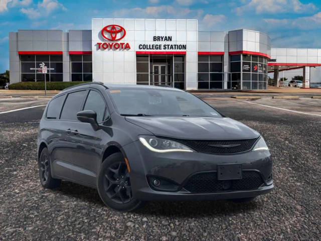 2019 Chrysler Pacifica Minivan Limited FWD photo