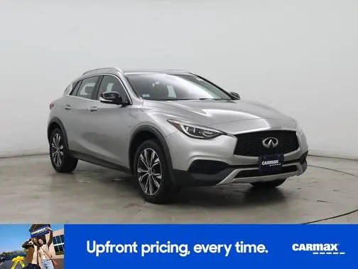 2018 Infiniti QX30 Luxury AWD photo