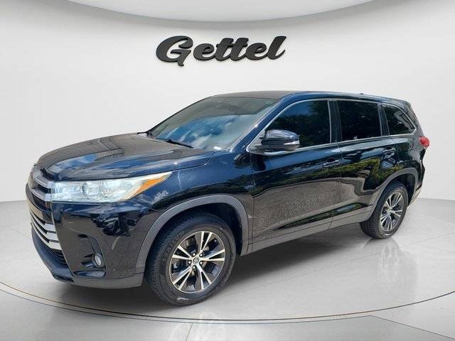 2019 Toyota Highlander LE Plus FWD photo