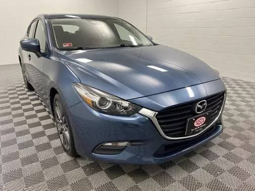 2018 Mazda 3 Touring FWD photo