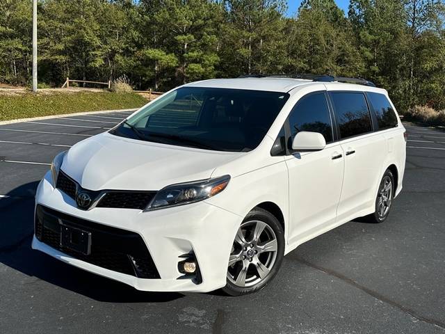 2019 Toyota Sienna SE FWD photo