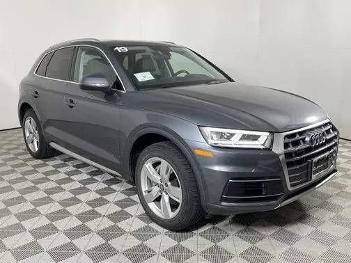 2019 Audi Q5 Premium Plus AWD photo