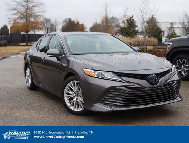 2019 Toyota Camry Hybrid XLE FWD photo