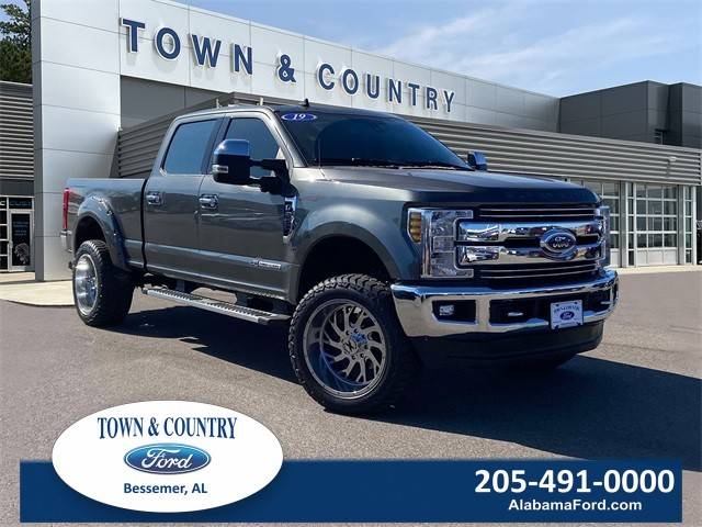 2019 Ford F-250 Super Duty LARIAT 4WD photo