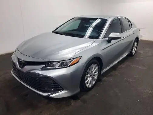 2018 Toyota Camry LE FWD photo
