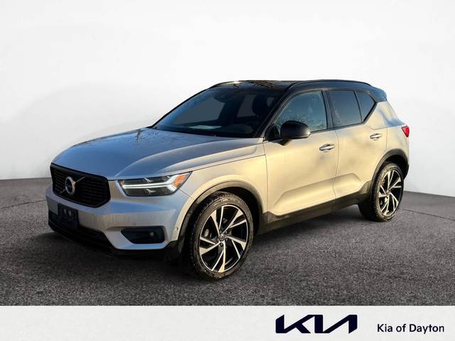 2019 Volvo XC40 R-Design AWD photo