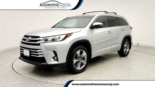 2019 Toyota Highlander Limited Platinum AWD photo