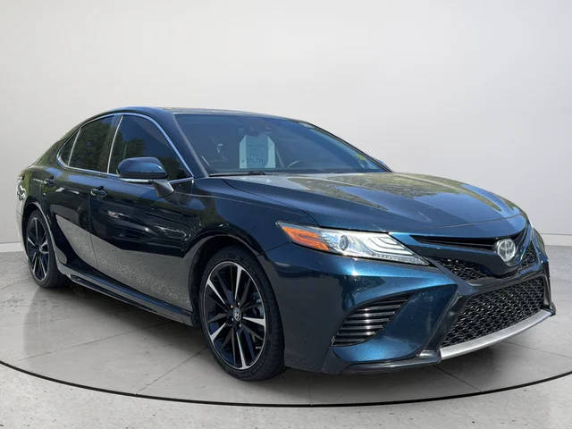 2019 Toyota Camry XSE FWD photo