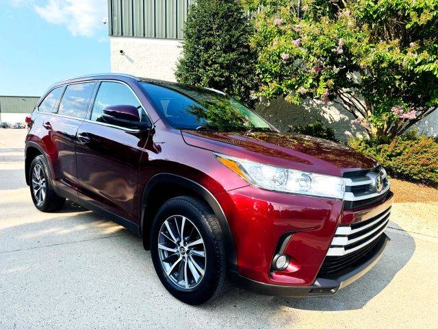 2019 Toyota Highlander XLE AWD photo