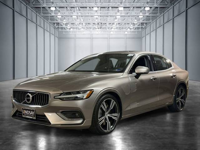 2019 Volvo S60 Inscription AWD photo